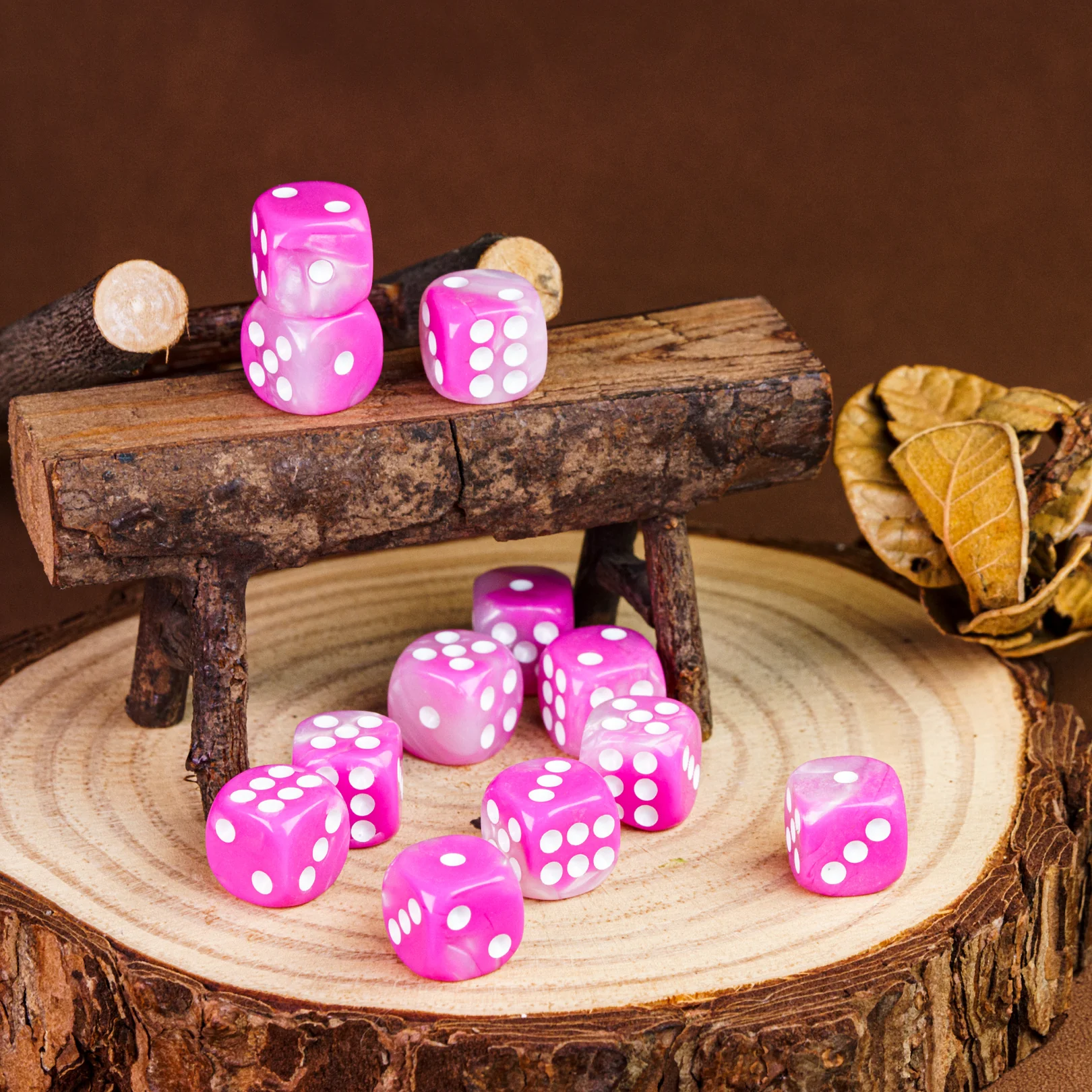 Mini D6, pink & white