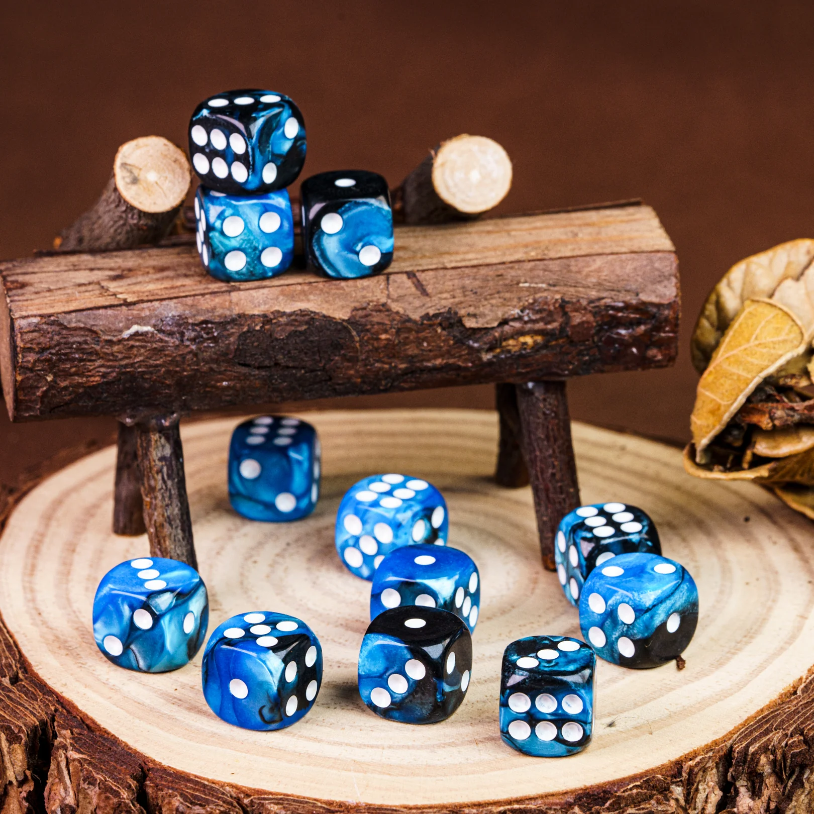 Mini D6, blue & black